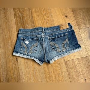 Hollister size 7/28 jean booty shorts